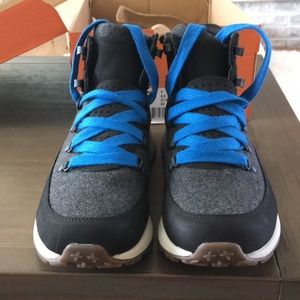 NEW Merrell Ashford Classic Chukka Boots-women’s